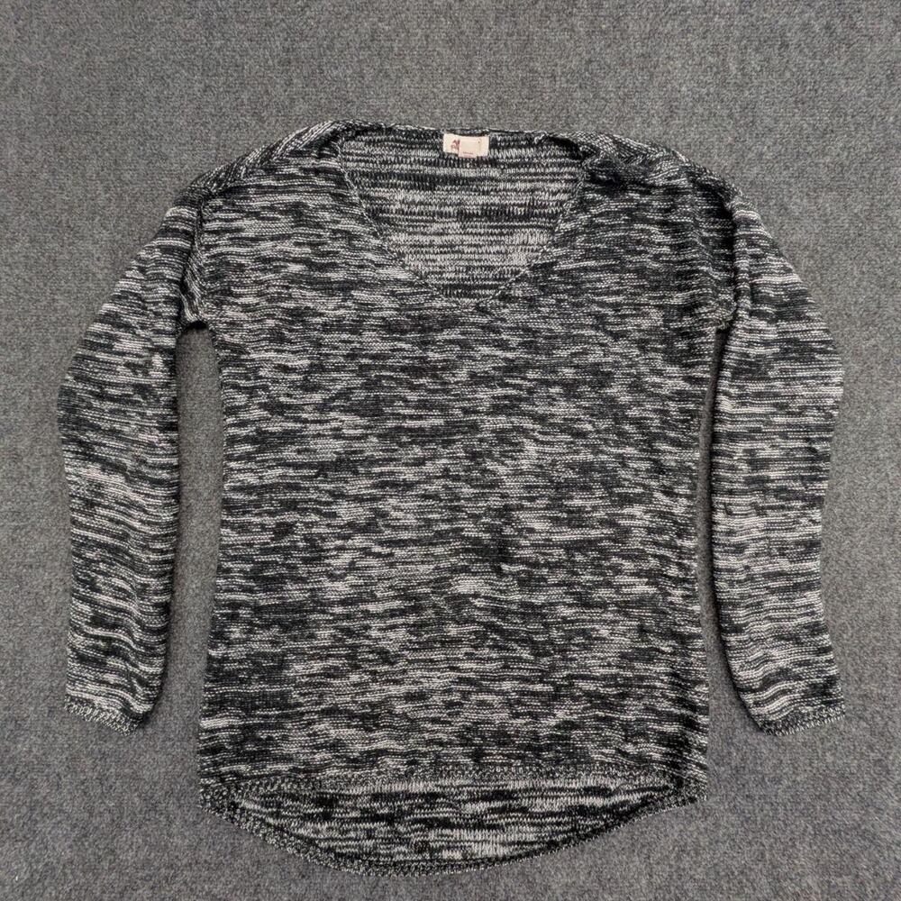 Arizona Jeans Sweater M Grey Black Marled Arylic Knit Crew Neck Curved Hem Top